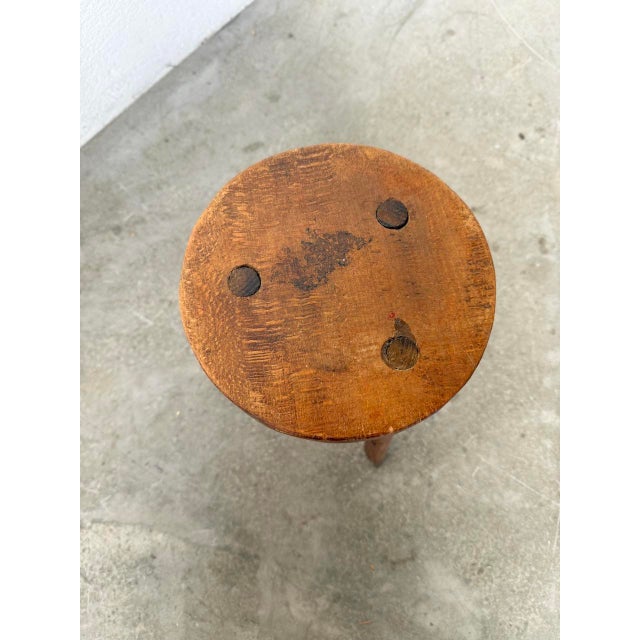 Free-Form Tripod Oak Stools, 1950s, Set of 3 For Sale - Image 17 of 18