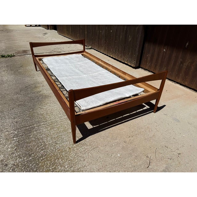Mid-Century Modern Scandinavian Model Dagmar Teak Bed, 1960 For Sale - Image 16 of 18