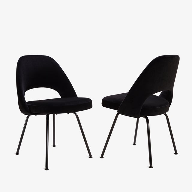 Eero Saarinen Original Vintage Saarinen Executive Armless Chairs, Custom Restored Black Edition - Set of 6 For Sale - Image 4 of 9