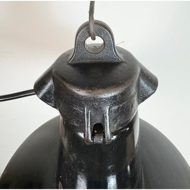 Industrial Black Enamel Factory Lamp with Cast Iron Top, 1950s For Sale - Image 10 of 18
