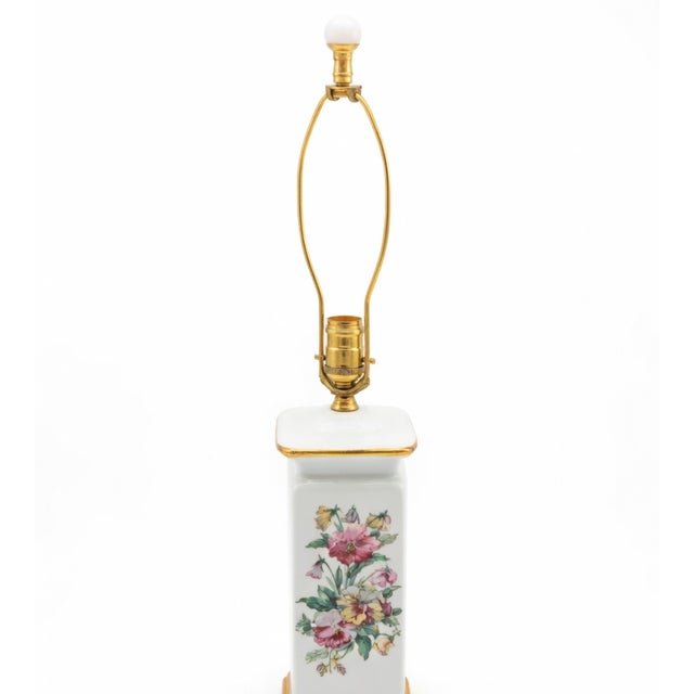 Vintage Hand-Painted Floral White Ceramic Table Lamp Base With Gold Gilt Trim – Classic Mid-Century Traditional For Sale In Washington DC - Image 6 of 6