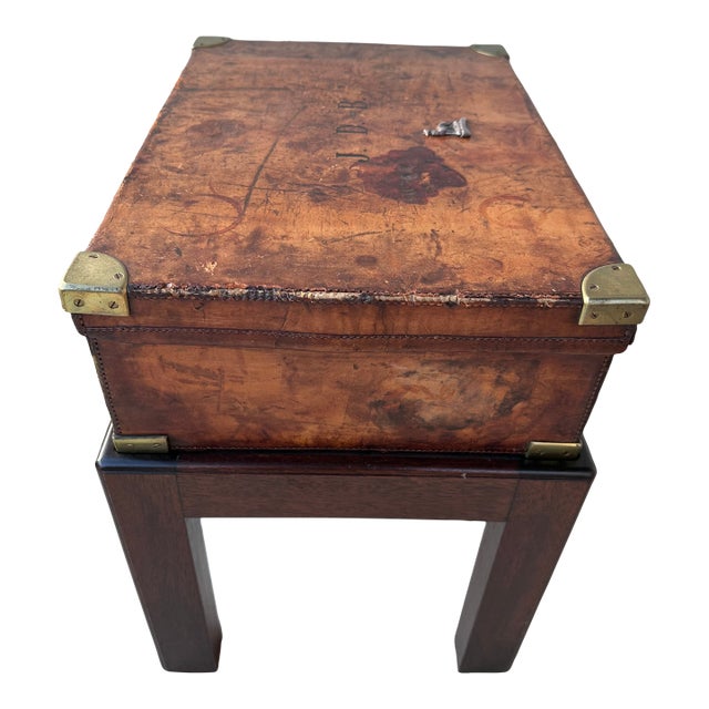 English Early 20th Century John Rigby & Co Leather Cartridge Magazine on a Stand For Sale - Image 3 of 10