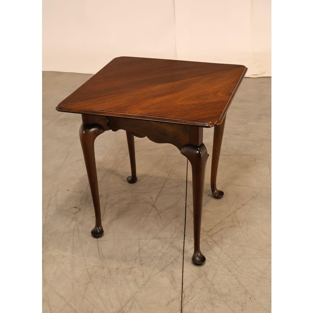 Queen Anne Mid 20th Century Kittinger Colonial Williamsburg Mahogany Drop-Leaf Napkin Table For Sale - Image 3 of 18