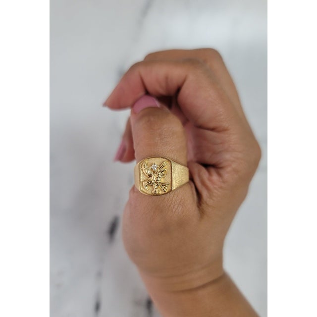 ♥ Product Summary ♥ Main Stone: Diamond Approx. Carat Weight: .05cttw Band Material: 14k Yellow Gold Stone Cut: Round...