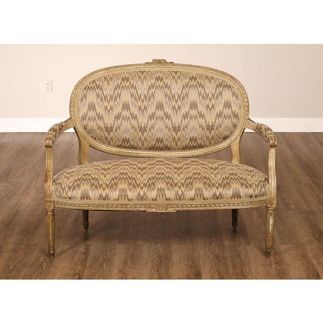 French Louis XVI Style Painted Settee For Sale - Image 12 of 17