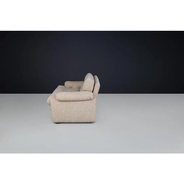 Mid-Century Modern Two-Seat Coronado Sofa attributed to Tobia Scarpa for B&b Italia, 1960s For Sale - Image 9 of 11