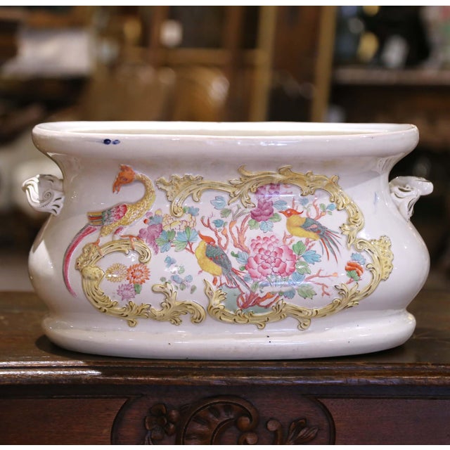 19th Century French Faience Foot Bath With Chinoiserie Birds and Gilt Floral Reliefs For Sale - Image 4 of 9