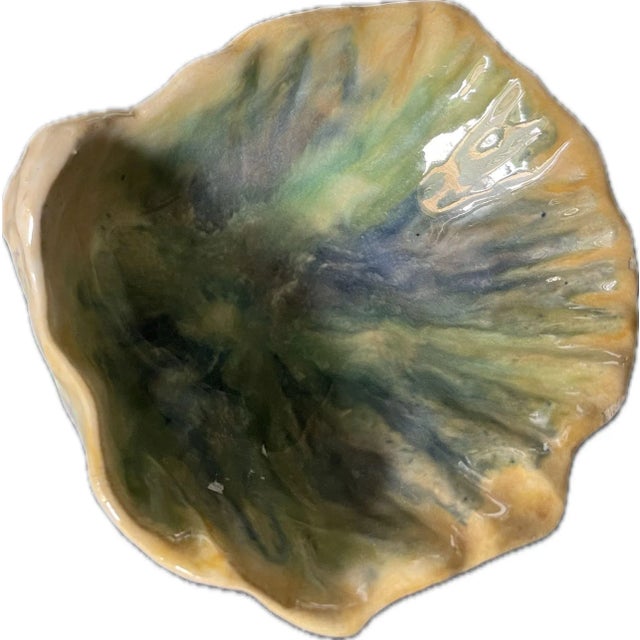 Pair of 1920s French Oyster-Shaped Vintage Nut & Olive Dishes – Set of 2 Serving Bowls For Sale - Image 10 of 10