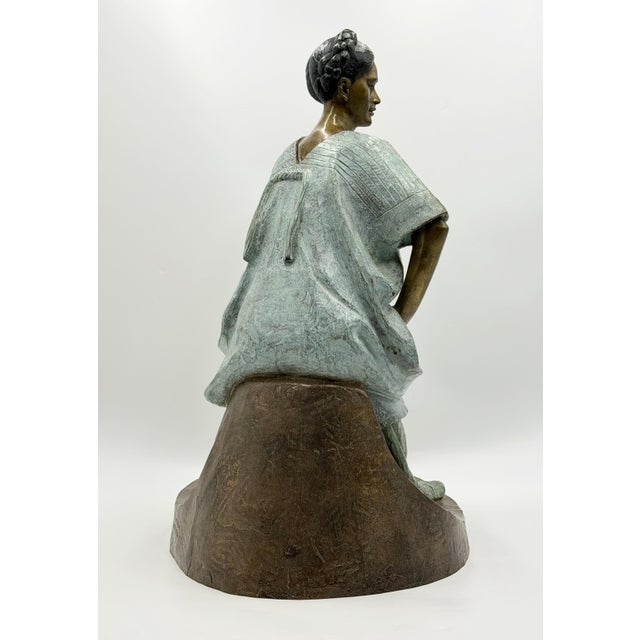 Metal Víctor Gutiérrez Monumental Mexican Bronze Seated Woman Sculpture, 1989 For Sale - Image 7 of 18
