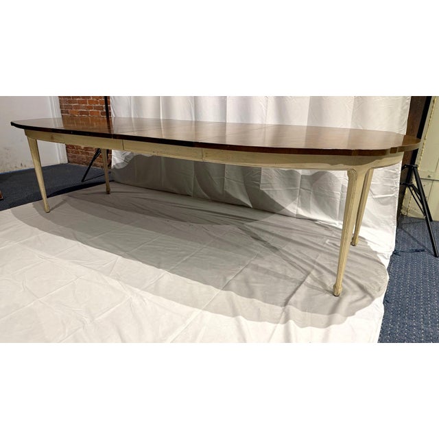 French Provincial 1970s Walnut French Provincial Walnut Dining Table With Parquetry For Sale - Image 3 of 11