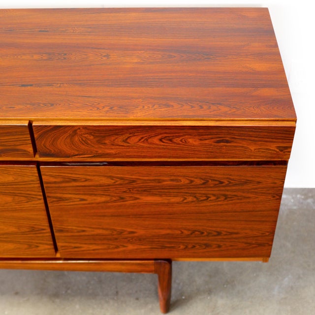 Faarup Møbelfabrik Model Fa66 Rosewood Sideboard Designed by Ib Kofod-Larsen For Sale - Image 12 of 16