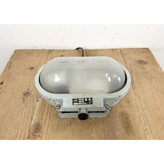 Metal Industrial Cast Aluminium Wall Light with Milk Glass from Elektrosvit, 1970s For Sale - Image 7 of 17