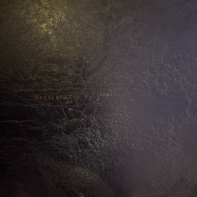 Antique French Tole Peinte Du Lac Toleware, Lacquered & Gilt Tinned Metal Tray, Decorator Signed For Sale - Image 4 of 9