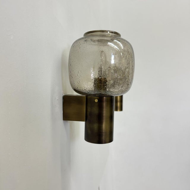 Dimensions: 17cm Depth, 15cm Width , 24cm Height Condition: Good Material: Glass , metal. Up to 250V (Europe/UK...