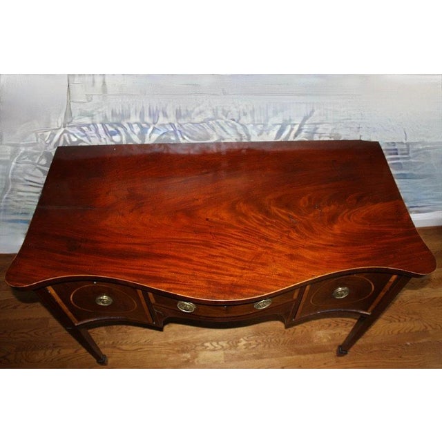 Period Antique English Mahogany Hepplewhite Serpentine Sideboard For Sale - Image 14 of 15