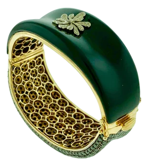 Black Diamond & Black Curved Onyx Bangle in 18 Karat Yellow Gold 88 Gram Estate
