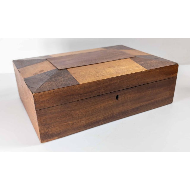 English 19th Century English or European Two-Tone Mahogany Satinwood Veneered Box For Sale - Image 3 of 17