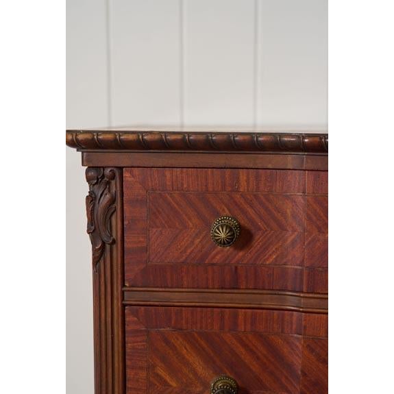Wood 1950s French Louis XV Style Mahogany + Satinwood Book-Matched Veneered 3-Drawer Commode For Sale - Image 7 of 8