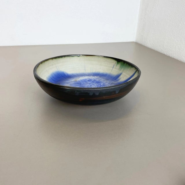 Ceramic Studio Pottery Shell Element Bowl from Gerhard Liebenthron, Germany, 1962 For Sale - Image 3 of 17