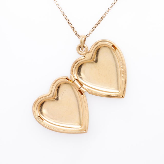 Mid-Century 14k Gold Brite-Cut Figural Heart Locket Pendant For Sale - Image 9 of 14