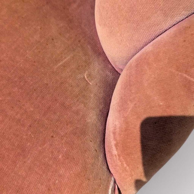 Late 20th Century Victorian Style Tufted Slipper Chair in Pink Velvet For Sale - Image 15 of 18
