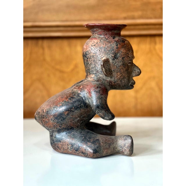 Ceramic Pre-Columbian Colima Hunchback Figure Vessel For Sale - Image 4 of 12