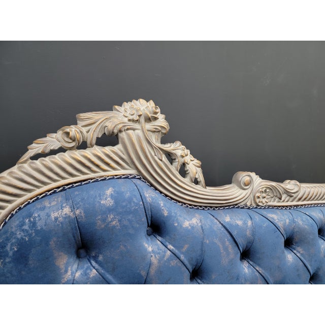 Wood 1970s Mid-Century Tufted Cobalt Blue Velvet Chaise Lounge For Sale - Image 7 of 10