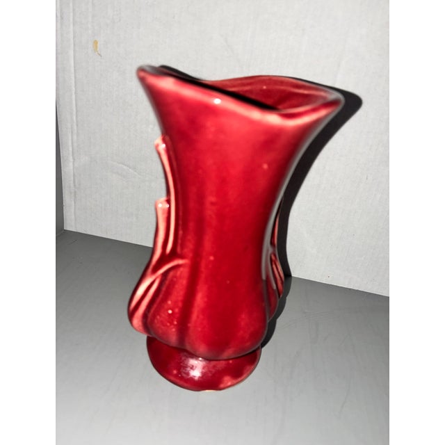 1940’s Rare Vintage McCoy Petal Leaf Flared Vase - Mauve Burgundy Gloss Glaze For Sale - Image 4 of 12