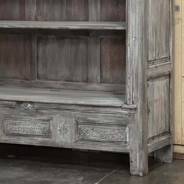 18th Century French Country Louis XIV Open Whitewashed Bookcase ~ Bibliotheque For Sale - Image 10 of 12