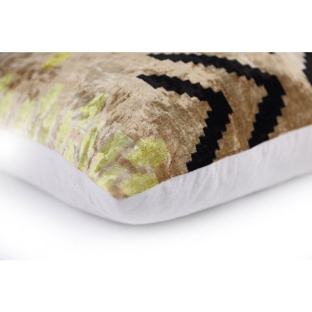 Neutral & Black Tribal Arrow Velvet Throw Pillow – 24x24 in | Handcrafted Silk Cushion For Sale - Image 4 of 8