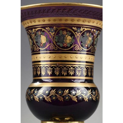 Glass Opaline Medicis Vase in the style of La Fontaine, 1820 For Sale - Image 7 of 17