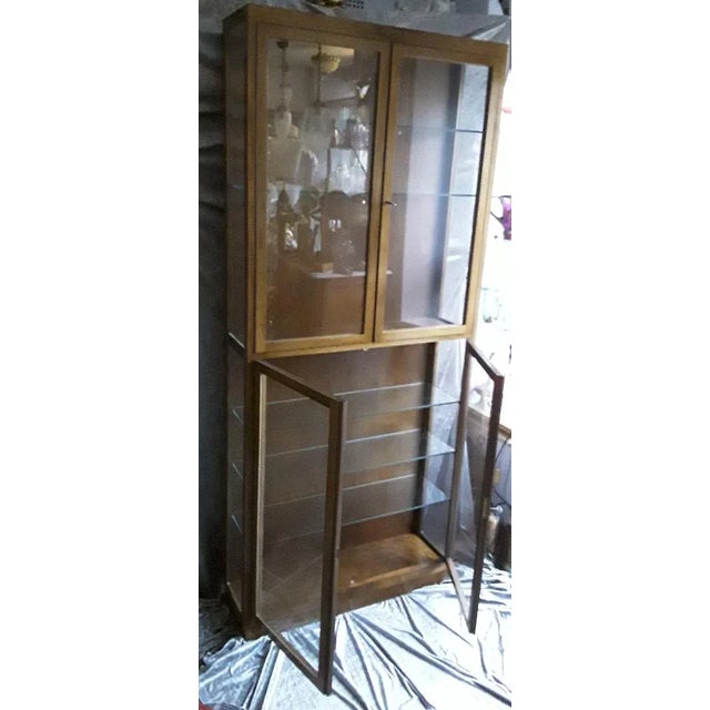Flat Art Deco Vintage Display Cabinet with Glazed 4-Door Front and Glazed Sides in Walnut with 5 Glass Shelves, 1930s For Sale - Image 9 of 11