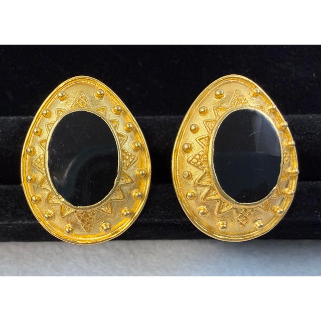Etruscan Revival Style Leslie Block Necklace & Clip Earrings Set Black & Gold Vintage For Sale - Image 4 of 7
