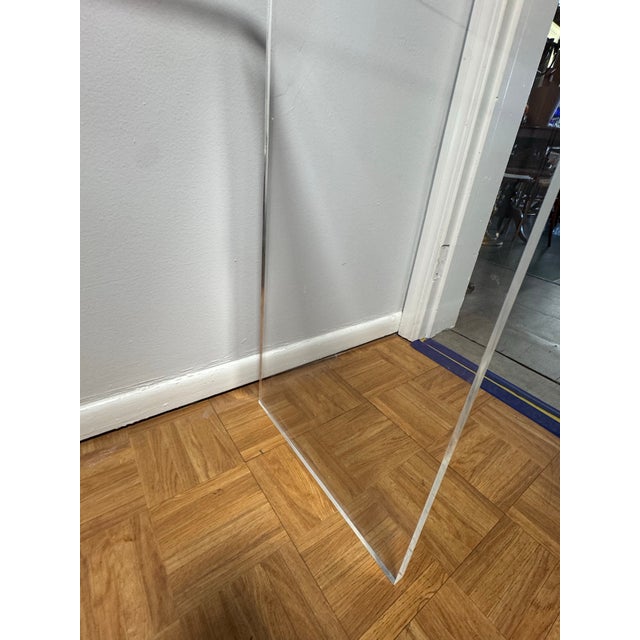 Vintage 1970s Lucite Acrylic Waterfall Console Table — Hollywood Regency MCM Sofa Entry Table For Sale - Image 4 of 12
