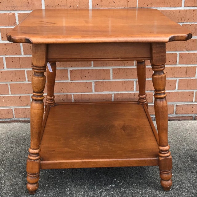 Mid 20th Century Vintage Maplelux Sprague & Carleton Inc. Maple Side