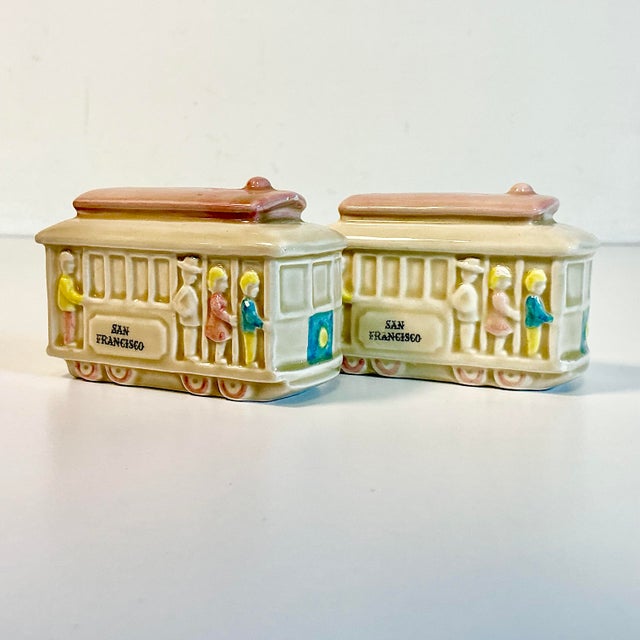 1960s Vintage Boho Chic Americana San Francisco Cable Car Salt & Pepper Shakers - A Pair. For Sale - Image 12 of 12