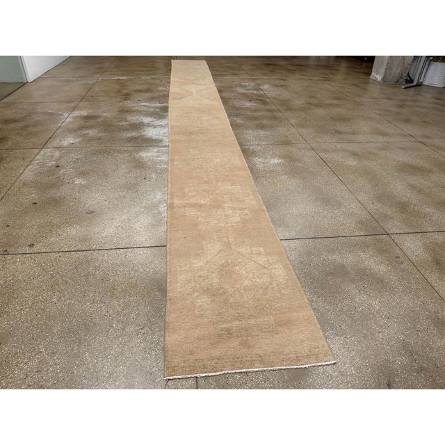 Sand Galerie Shabab Collection Mid-20th Century Turkish Anatolian Long Runner For Sale - Image 8 of 10