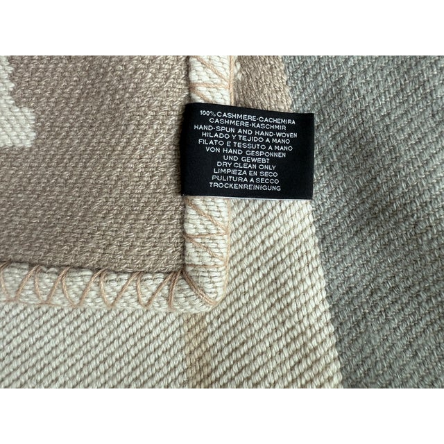 Textile Hermès Avalon 100% Cashmere Throw Blanket For Sale - Image 7 of 10
