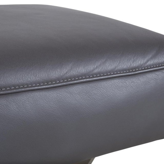 Modern Monroe Ottoman in Grey Leather from Koinor For Sale - Image 3 of 8