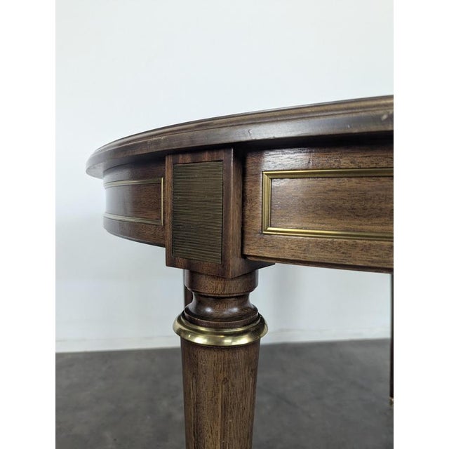 Louis XVI Style Table in Mahogany For Sale - Image 4 of 7