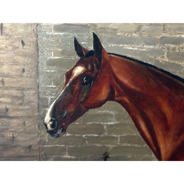 Realism British Antique Oil Painting in the Manner of Sir Alfred Munnings C1912 Equine Portrait the Mint Chestnut Thoroughbred Stallion in Stable For Sale - Image 3 of 18