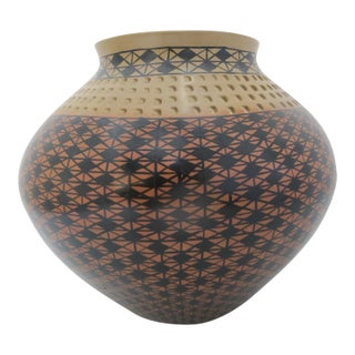Mata Ortiz Amalia Mora Mexico Geometric Diamond Eye Dazzler Pottery Vessel Vase For Sale