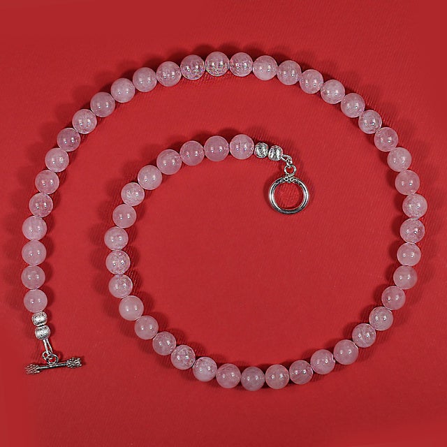 2020s Ajd 18 Inch Madagascar Rose Quartz Smooth 8 MM Necklace Great Gift For Sale - Image 5 of 5