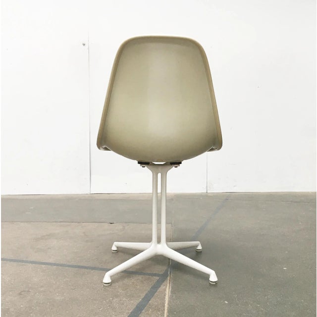 Mid-Century Fiberglass Side Chairs with La Fonda Base by Charles & Ray Eames for Herman Miller, Set of 2 For Sale - Image 15 of 18