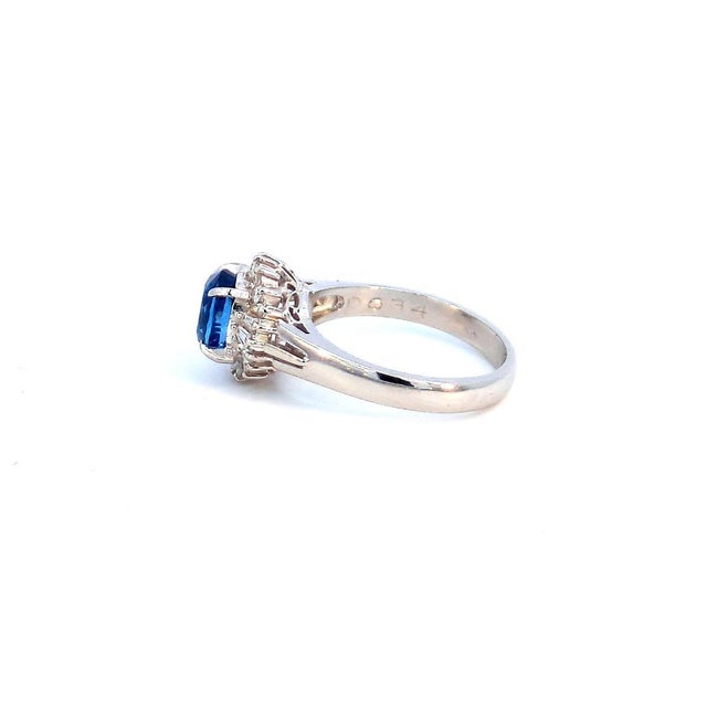 1.88 Carat Blue Sapphire Platinum Ring, Size 6.5 For Sale - Image 4 of 8