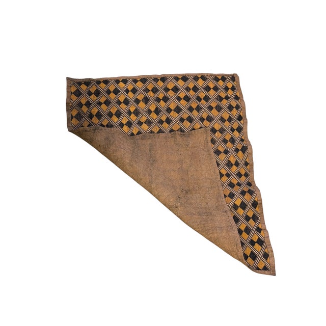 Vintage Lg African Tribal Kuba Kasai Velvet Raffia Textile 32.5" For Sale - Image 4 of 6