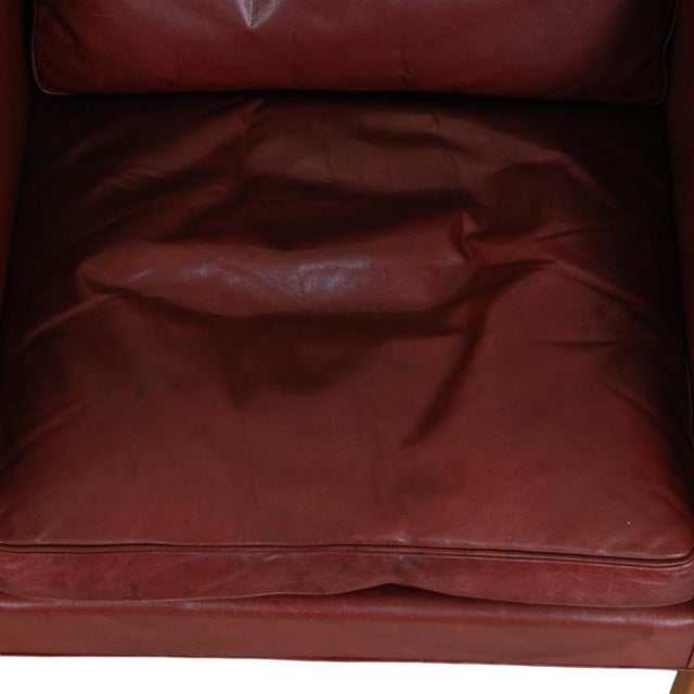 Model 2207 Lounge Chair in Indian Red Anilin Leather by Børge Mogensen, 1990s For Sale - Image 4 of 16