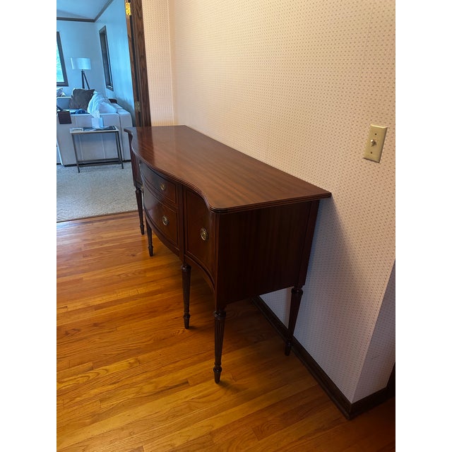 Early 20th Century Early 20th Century Hepplewhite Serpentine Mahogany Sideboard For Sale - Image 5 of 6