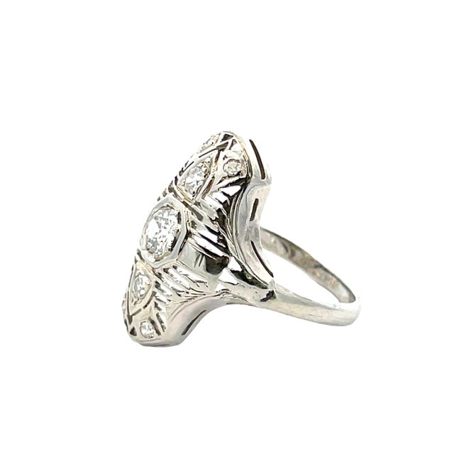 Art Deco 18k White Gold Diamond Filigree Ring, Size 6 For Sale - Image 4 of 8