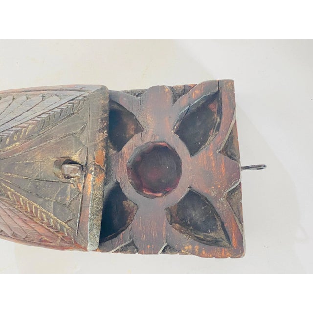 19th Century African Hand Carved Wooden Powder Box in Brown Color For Sale - Image 12 of 13